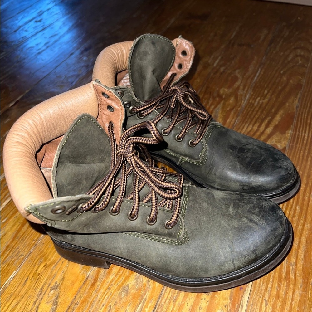 Steve Madden boots